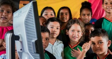 Escolas Conectadas já garante internet de qualidade a 60% das unidades públicas de ensino básico