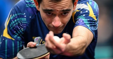 Hugo Calderano é dominado pelo número 2 do mundo e fica com o vice no WTT de Macau