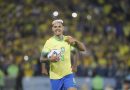 Bruno Guimarães celebra gol e avalia titularidade no Brasil: ‘Não tem cadeira cativa’