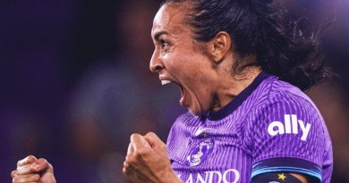 Marta faz gol olímpico em retorno de lesão e garante a vitória