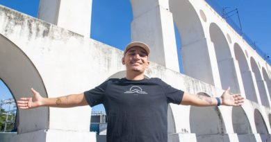 João Gomes faz megashow grátis na Lapa e recebe Ivete, Zeca Pagodinho e MC Cabelinho
