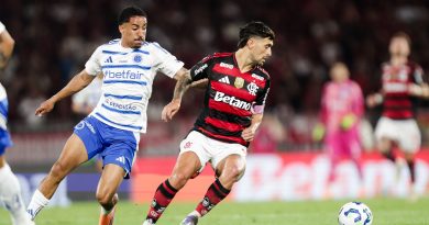 Flamengo empata sem gols com o Cruzeiro, mas permanece na liderança do Brasileirão