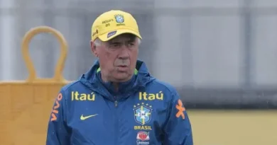 Ancelotti está encantado com Estêvão e deverá dar chance para Vitor Roque