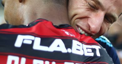 Alex Sandro pode conquistar a América pela segunda vez com Filipe Luís