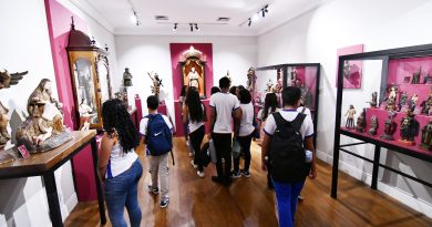 Exposição de artes sacras completa um mês em Nova Iguaçu