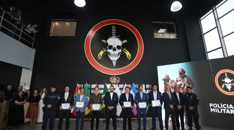 Cláudio Castro apresenta estrutura e tecnologias do Bope a governadores que participam do Cosud