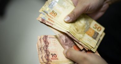 Governo confirma reajuste do salário mínimo para R$ 1.621