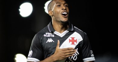 Vasco anuncia renovação de Rayan até dezembro de 2028