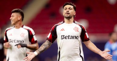 Arrascaeta decide, Flamengo bate o Cruz Azul e avança no Intercontinental