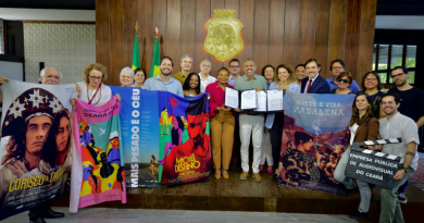 Ao lado do governador do Ceará, ministra participa da entrega do PL que cria a empresa pública de audiovisual do estado