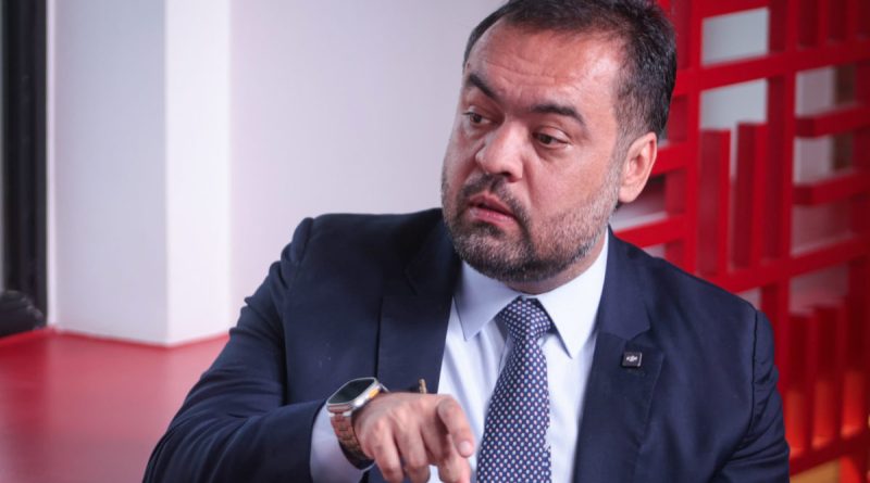 Cláudio Castro garante regras mais justas de aposentadoria por invalidez de policiais civis