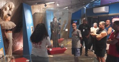 Governo do Estado, por meio do projeto Cultura do Pertencimento, leva integrantes da Escola de Divines e participantes do Hotel Acolhedor ao Museu Carmen Miranda