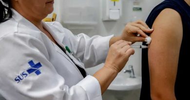 Rio recebe 46,7 mil doses do primeiro lote da vacina contra o vírus sincicial respiratório para proteger gestantes e recém-nascidos