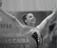 Isabelle Marciniak, campeã brasileira de ginástica rítmica, morre aos 18 anos vítima de câncer