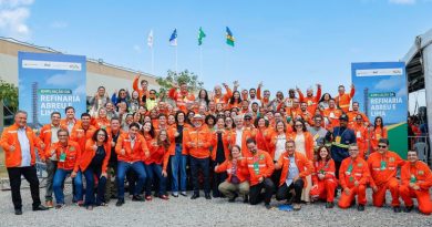 “Esse país é soberano e tem na Petrobras sua mais importante empresa”, diz Lula durante anúncio de expansão da Refinaria Abreu e Lima