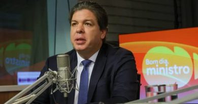 ‘100% das escolas públicas estarão conectadas até final de 2026’, afirma Frederico Siqueira