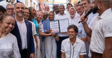 MinC, governo da Bahia e Caixa assinam termo de cessão de prédio histórico que sediará novo centro cultural do banco em Salvador
