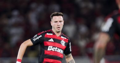 Flamengo informa que Saúl passará por cirurgia no calcanhar esquerdo