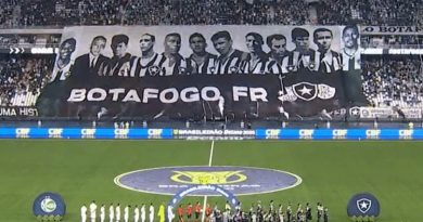 Torcedores do Botafogo votam retirada de Marlon Freitas de bandeirão dos ídolos