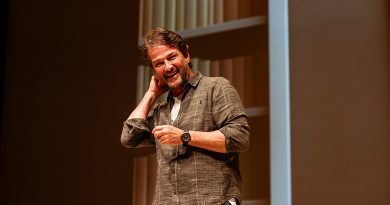 Marcelo Serrado em dose dupla: comédia “Terapia” chega à Ilha do Governador e a Nova Iguaçu
