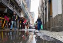 Chuva persistente muda rotina de cariocas e turistas em pleno verão no Rio
