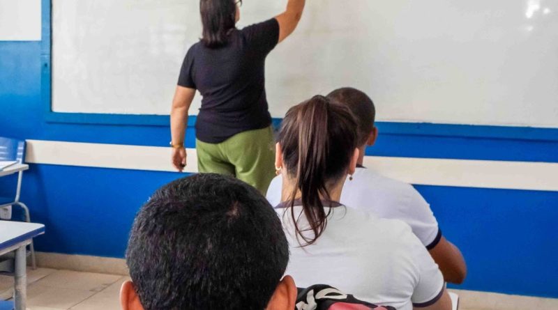 Seeduc abre processo seletivo para contratação de professor temporário