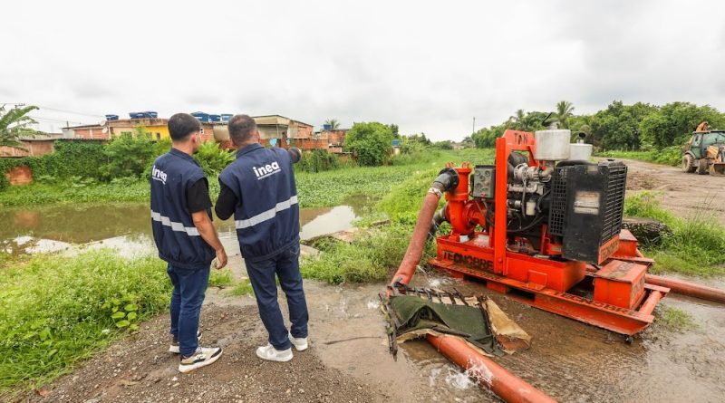 Governo do Estado mobiliza maquinário e equipes para apoiar municípios atingidos pelas chuvas