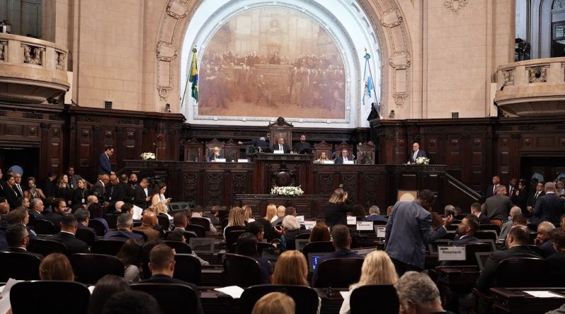 Presidente em exercício da ALERJ destaca na abertura do ano legislativo união entre os poderes em prol da população do Estado