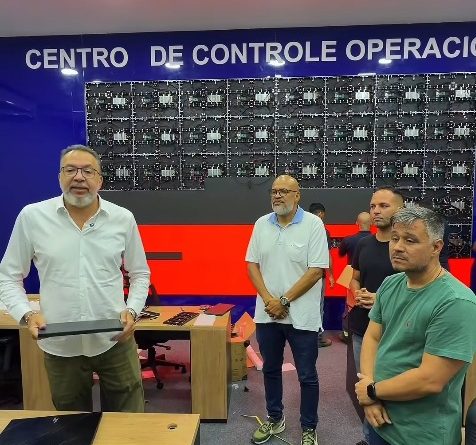 Prefeito de Belford Roxo Canella vistoria obras do Centro de Controle Operacional (CCO) na Secretaria de Segurança Pública