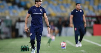 Fluminense segue nas buscas para contratar centroavante e zagueiro