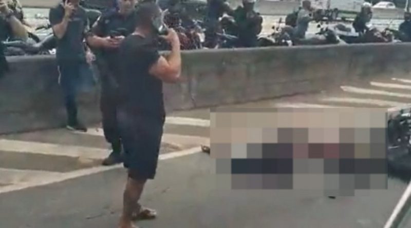 PM de folga reage a tentativa de assalto e mata dois suspeitos na Avenida Brasil