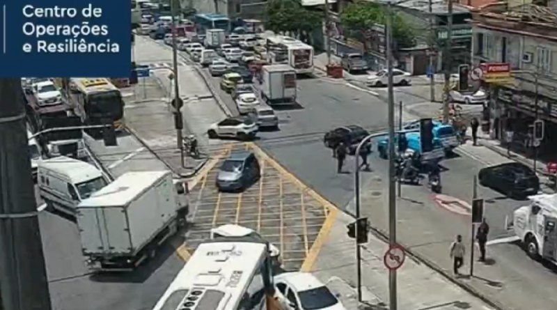 PM realiza ação emergencial para recuperar carga roubada na Penha Circular