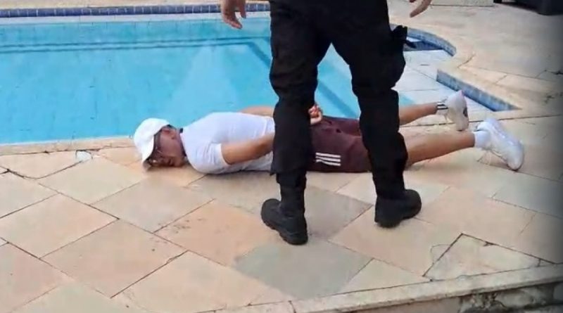 Mansão em Cabo Frio onde Adilsinho foi preso contava com piscina e jacuzzi