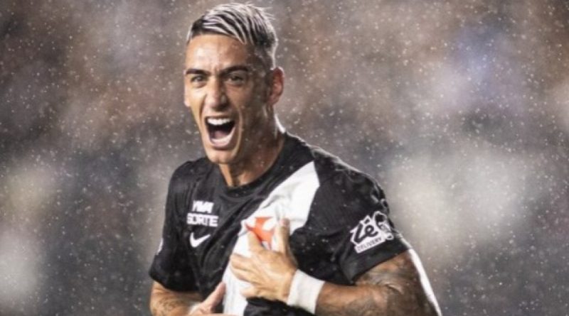 Puma Rodríguez vive fase artilheira em meio a problema ofensivo do Vasco