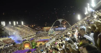 Ingressos populares para os desfiles do Grupo Especial serão vendidos nesta quinta