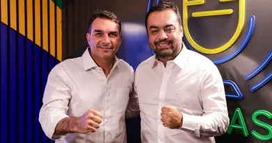 Flávio Bolsonaro e Castro se reúnem para decidir rumos do PL no Rio