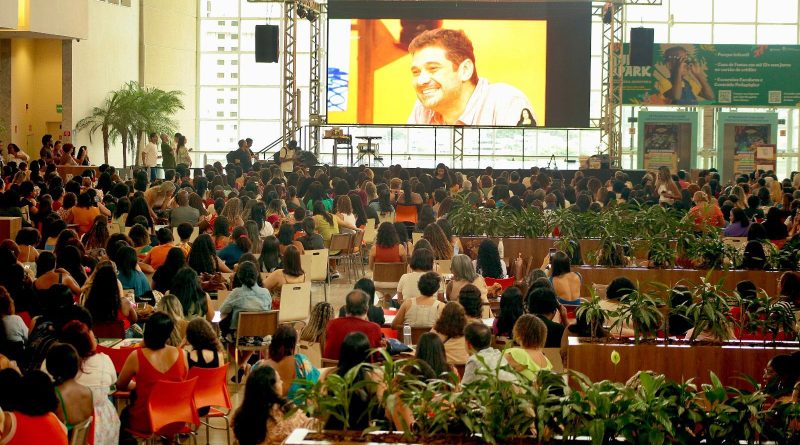 Prefeitura de Nova Iguaçu reúne 1.600 professores em Encontro Literário durante Semana Pedagógica 2026