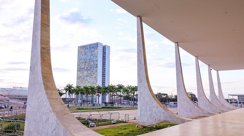 STF determina devolução à CPMI do INSS de dados obtidos na quebra de sigilos de Daniel Vorcaro