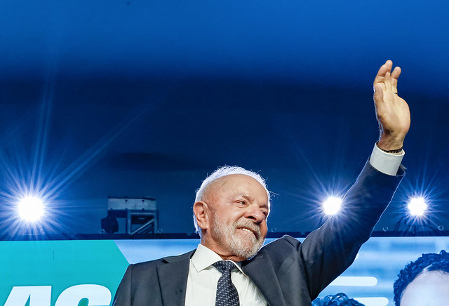 Lula reafirma investimentos públicos em educação e saúde como acesso ao futuro