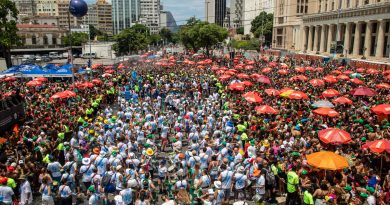 Monobloco encerra temporada de desfiles no Circuito Preta Gil