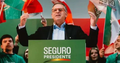 Socialista António Seguro derrota candidato da extrema direita e vence eleição presidencial em Portugal