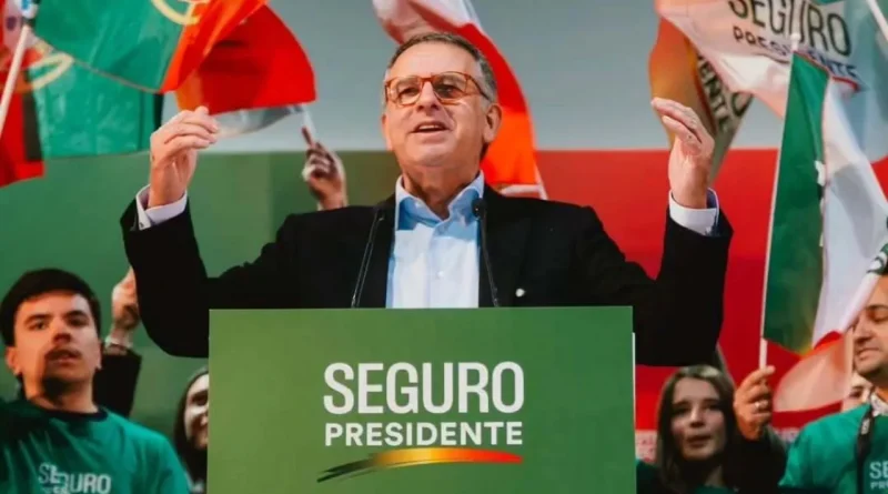 Socialista António Seguro derrota candidato da extrema direita e vence eleição presidencial em Portugal