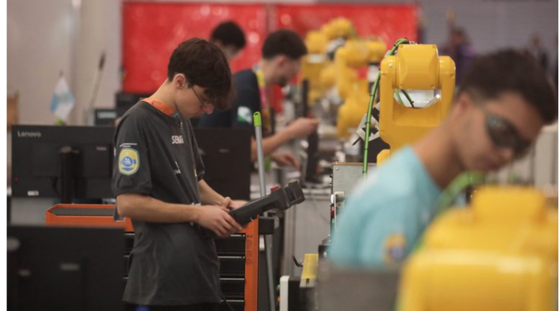 Emprego assalariado traz melhor rendimento que trabalho autônomo, aponta Banco Mundial