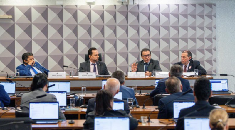 ‘O seguro-defeso está garantido a quem tem direito’, afirma ministro Luiz Marinho