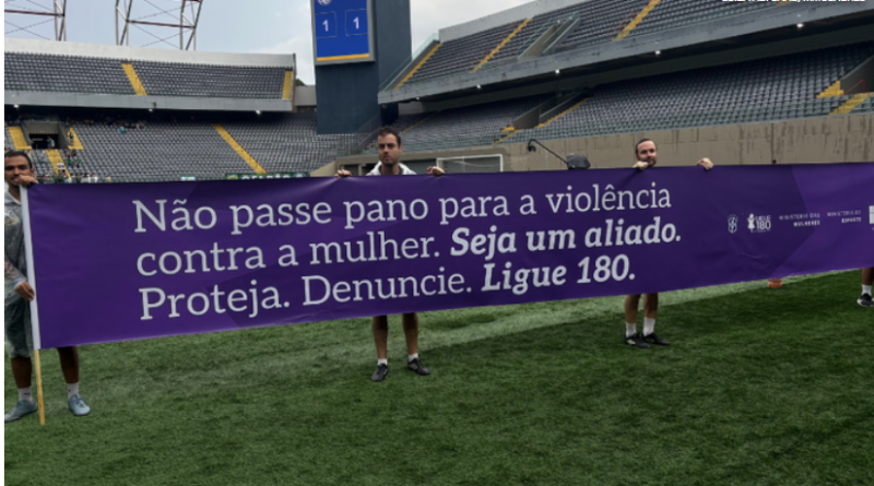 Final da Supercopa Feminina é marcada por mobilização contra a violência à mulher