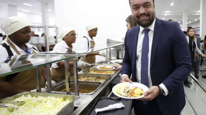 Governador Cláudio Castro inaugura Restaurante do Povo em Madureira