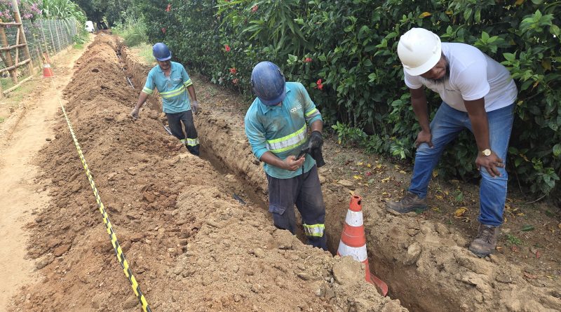 Águas do Rio implanta nova rede de água em São Sebastião do Alto