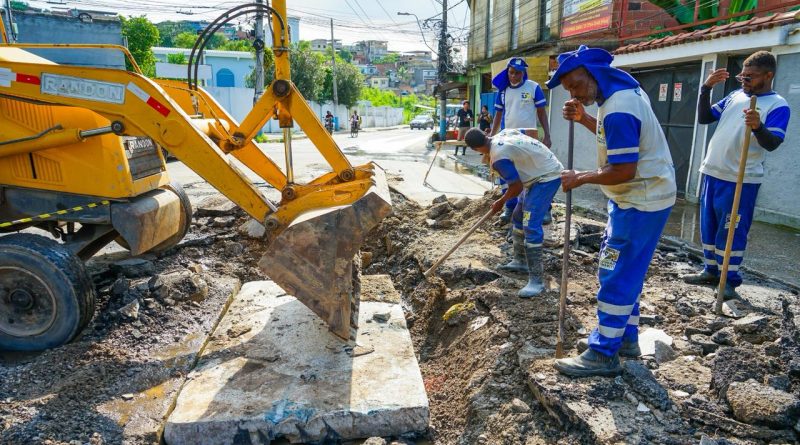 Prefeitura de Meriti atua na limpeza e manutenção das ruas afetadas pela chuva em Venda Velha