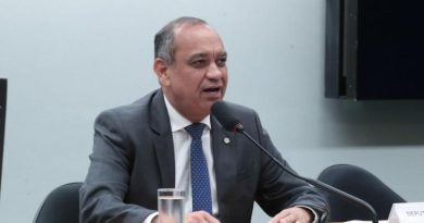 Max Lemos assume Comissão de Trabalho e coloca fim da escala 6×1 no centro do debate