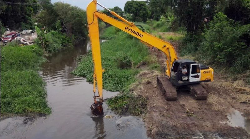 Programa Limpa Rio avança em Magé com mais de 490 mil toneladas de resíduos removidos